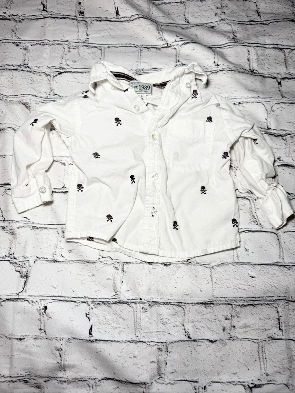 Children’s place button up. Size 6-9mo